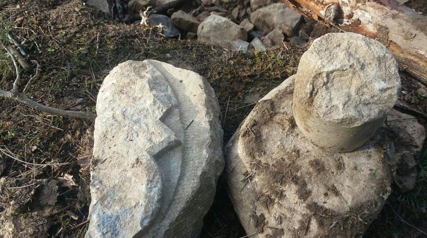 Bilecik&rsquo;te Ka&ccedil;ak Kazı Operasyonu: 5 G&ouml;zaltı