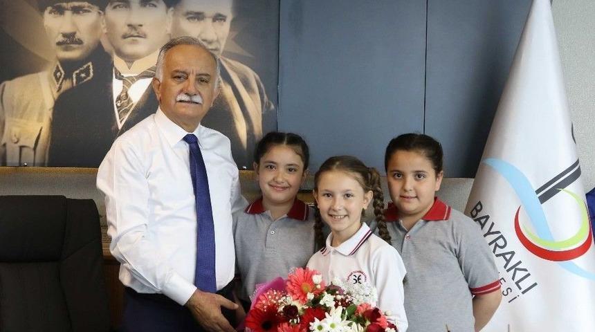 Başkan Karabağ &Ccedil;ocukları Ağırladı