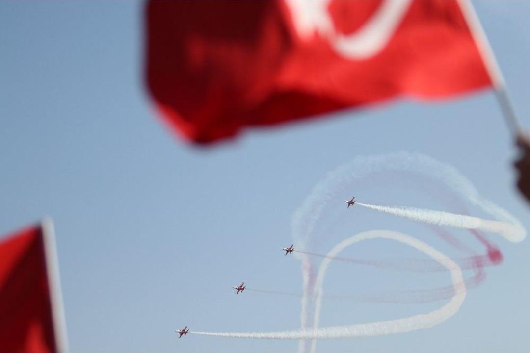 T&uuml;rk Yıldızları Nefes Kesti