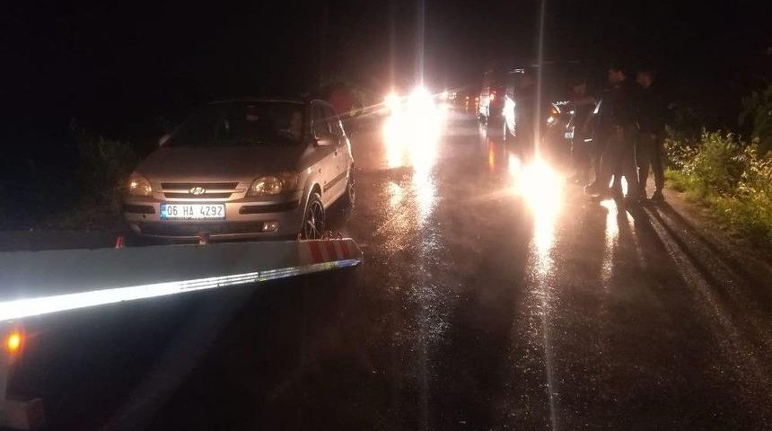 Kontrolden &Ccedil;ıkan Otomobil Şarampole U&ccedil;tu