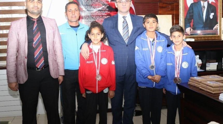 Balcı Sporda Başarılı &Ouml;ğrencileri Kabul Etti