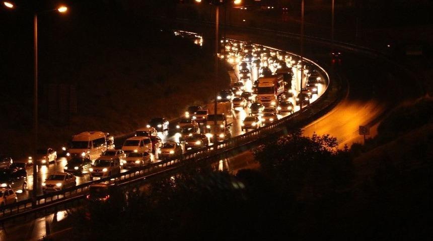 Tem’de Bayram Dönüşü Yoğunluğu Sürüyor