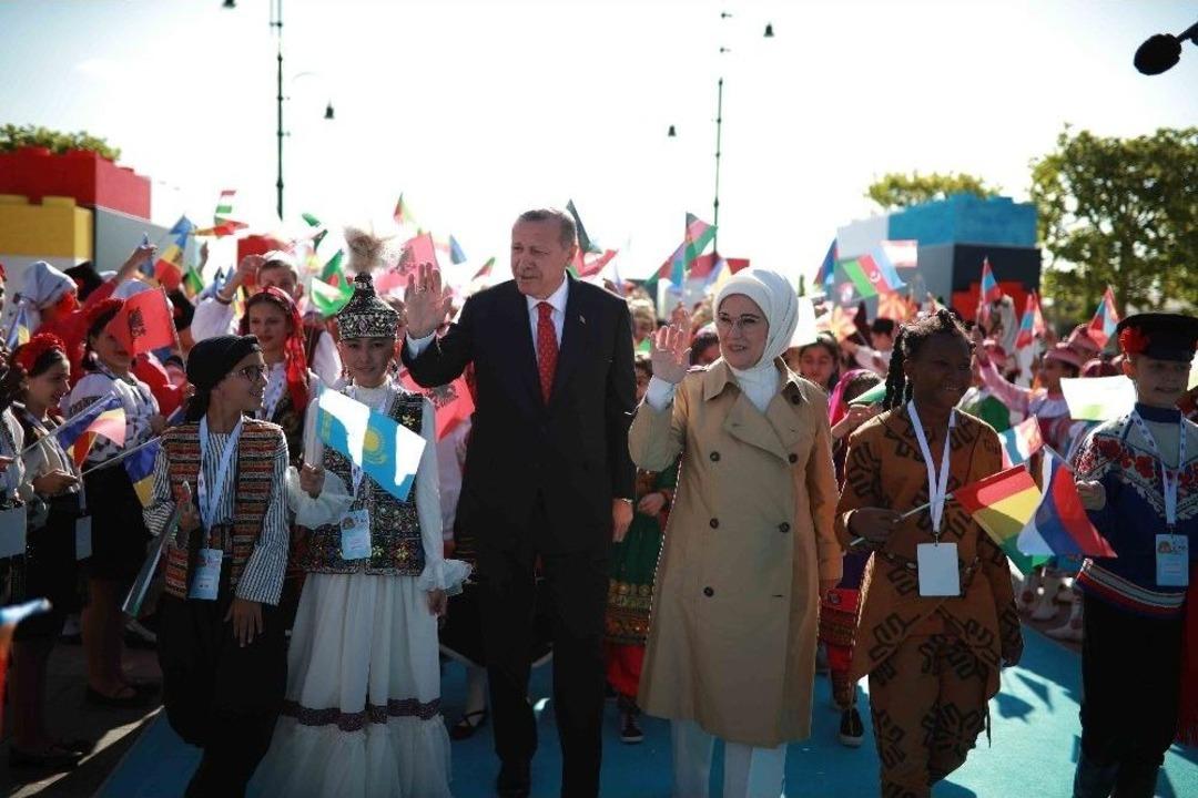 Cumhurbaşkanı Erdoğan, D&uuml;nya &Ccedil;ocuklarını Ağırladı