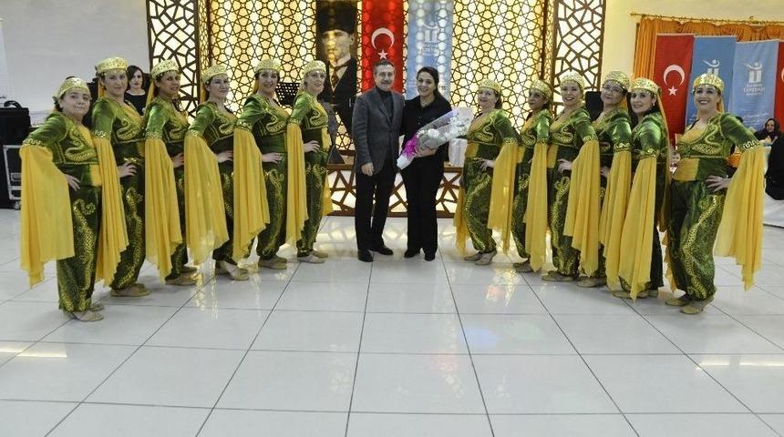 Tepebaşı Belediyesi &Ccedil;alışanları Yeni Yıl Etkinliğinde Buluştu