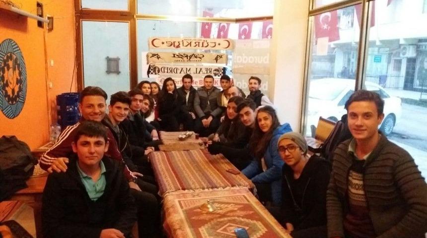 K&ouml;rfezli Gen&ccedil;ler Herkese &Ouml;rnek Oluyor