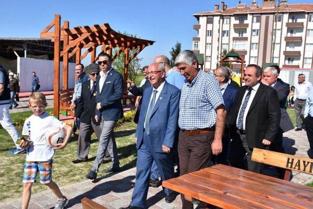 Başkan Albayrak, Sevgi Parkı Açılışına Katıldı