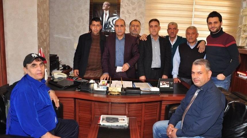 Dolmuş Şof&ouml;r&uuml; Aracında Bulduğu C&uuml;zdanı Sahibine Teslim Etti