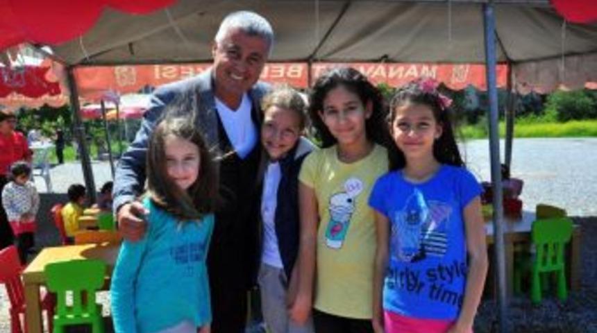 S&ouml;zen&rsquo;den &Ccedil;ocuklara Yeni Yıl Hediyesi