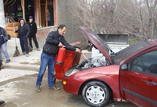 Hisarcık’ta Park Halindeki Otomobilde Yangın