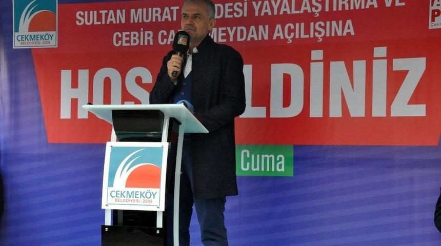 &Ccedil;ekmek&ouml;y&rsquo;de Yusuf Cebir Camii &Ouml;n&uuml; Meydanı A&ccedil;ıldı