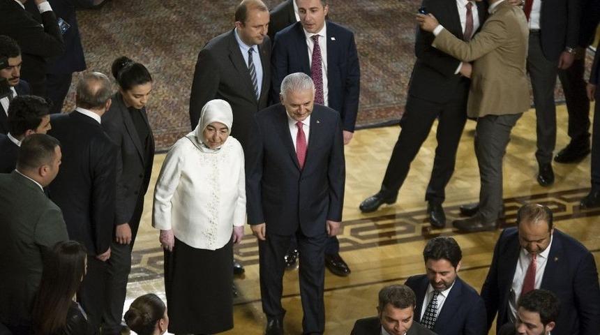 Başbakan Binali Yıldırım, Chp&rsquo;den 15 Milletvekilinin İstifa Ederek İyi Parti&rsquo;ye