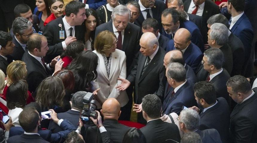 Mhp Lideri Bah&ccedil;eli&rsquo;ye 23 Nisan Resepsiyonunda İyi Parti&rsquo;nin Cumhurbaşkanı Adayı Sorulunca "bizim Cumhurbaşkanı Adayımız Belli." Dedi.