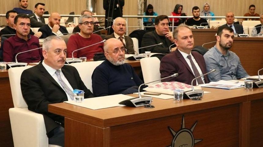 Fahri Korut&uuml;rk Caddesi Esnafına Estam Sunumu