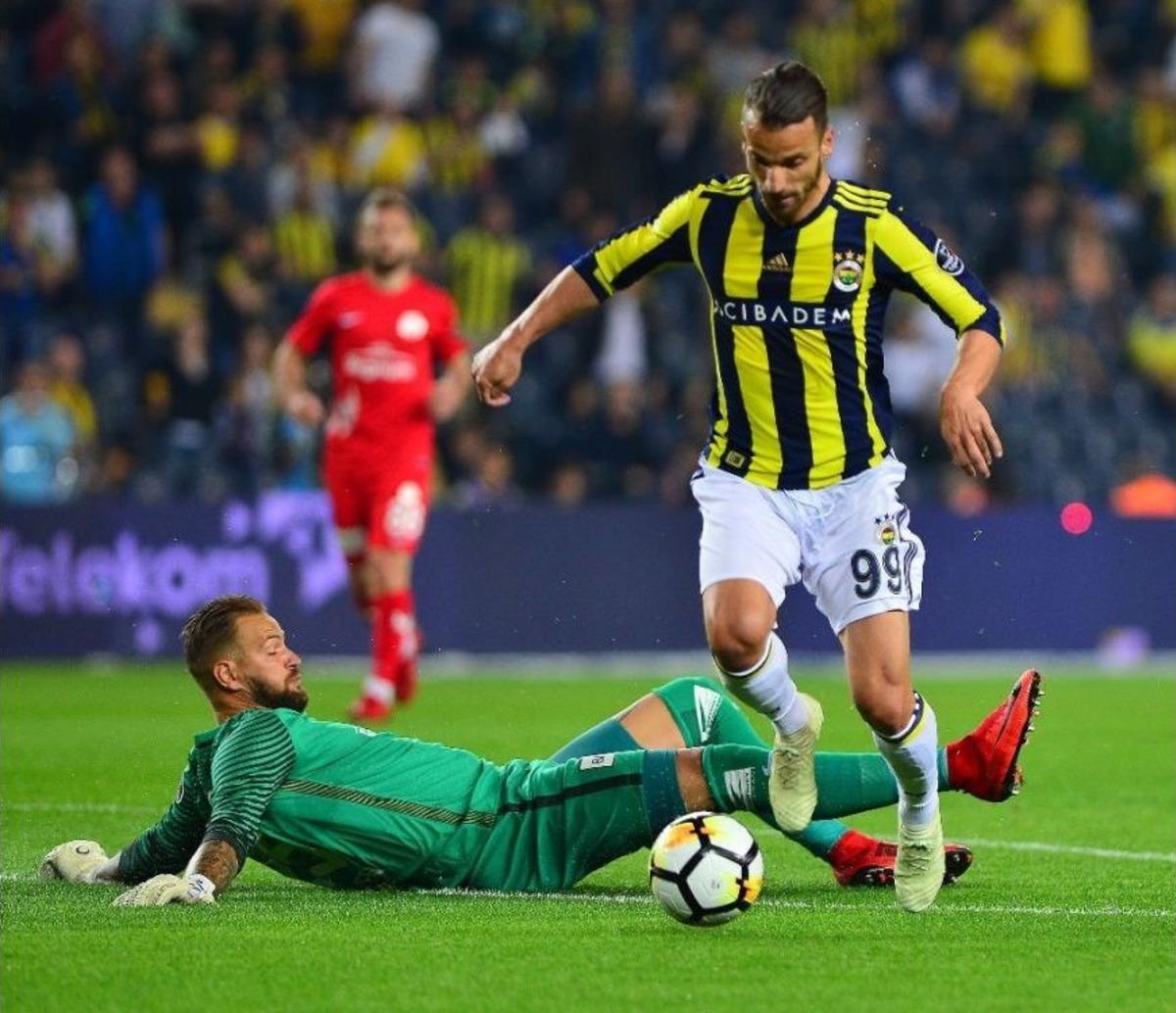 Spor Toto S&uuml;per Lig: Fenerbah&ccedil;e: 2 - Antalyaspor: 1 (ilk Yarı)