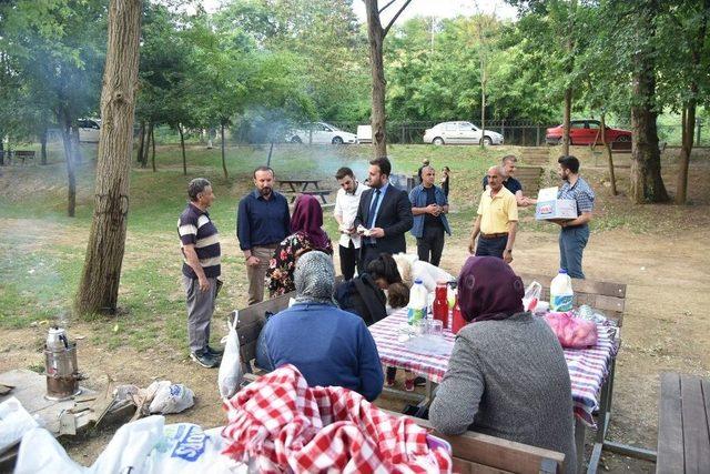 Başkan Doğan, Piknikçilerin Misafiri Oldu