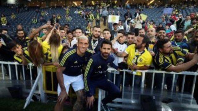 Alper Ve Fernandao’dan Fotoğraf