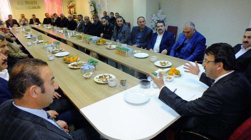 T&uuml;rkmenoğlu, "herkesimin G&ouml;r&uuml;ş&uuml; Bizler İ&ccedil;in &Ouml;nemlidir"