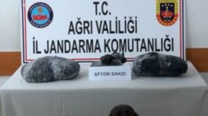 Doğubayazıt&rsquo;ta 20 Kilogram Afyon Sakızı Ele Ge&ccedil;irildi