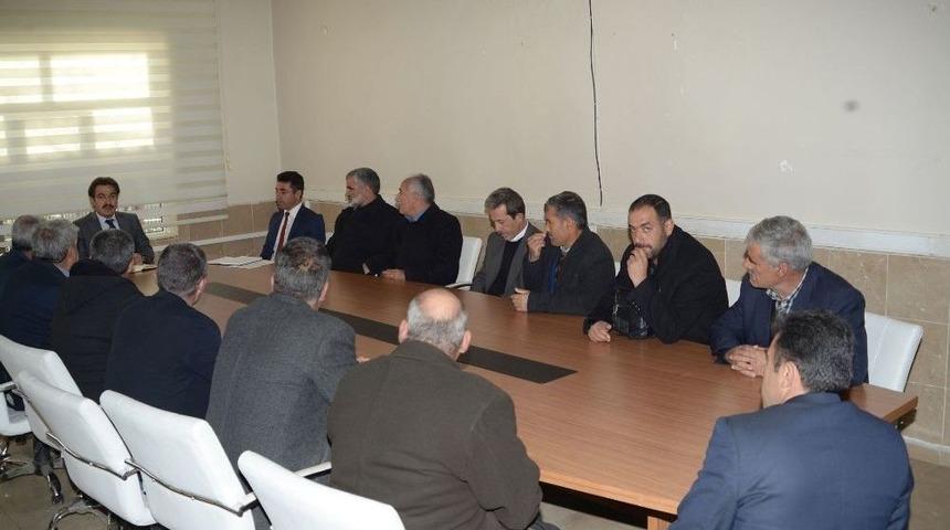 Çelikhan İlçesinde Muhtarlarla Toplantı Düzenlendi
