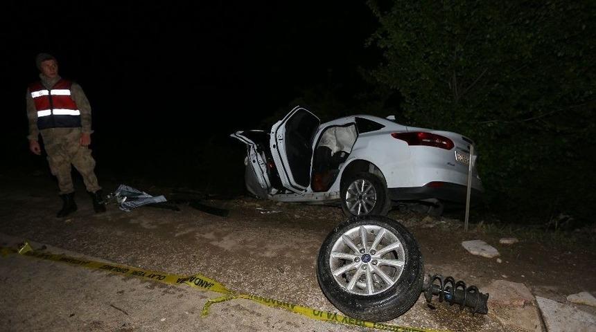 Anne İle Oğlu Trafik Kazasında Hayatını Kaybetti