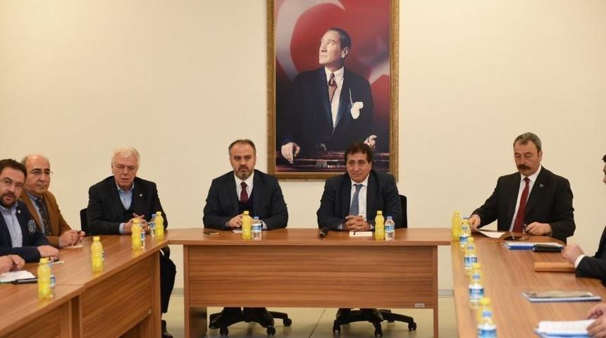 Bursa, Stadyum İ&ccedil;in Bir Arada