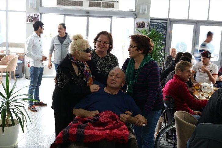 Muazzez Abacı’dan Anlamlı Ziyaret G1