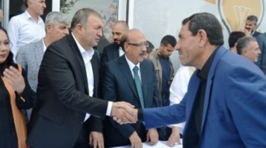 Atik, Bayram Ziyaretlerini S&uuml;rd&uuml;r&uuml;yor