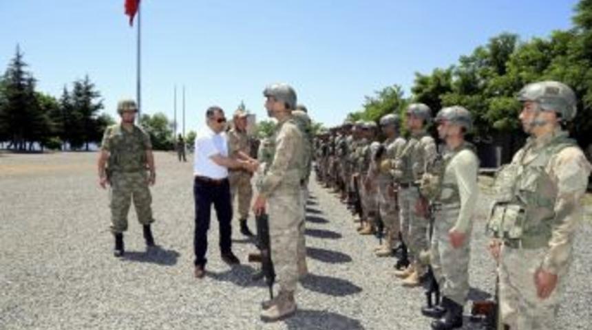 Başkan &Ccedil;elik, Mehmet&ccedil;ik&rsquo;le Bayramlaştı