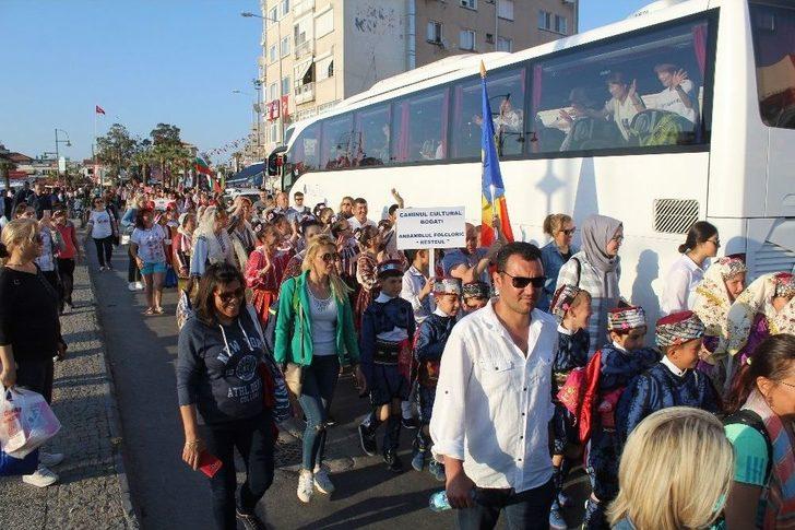 Ayvalık’ta 5. Uluslar Arası Halk Oyunları Şenliği Coşkusu G2
