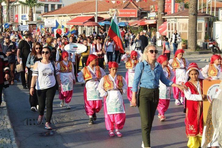 Ayvalık’ta 5. Uluslar Arası Halk Oyunları Şenliği Coşkusu G4