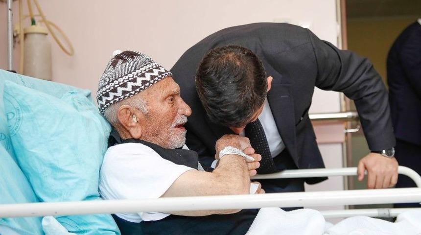 Fadıloğlu&rsquo;dan Hastalara Moral Ziyareti