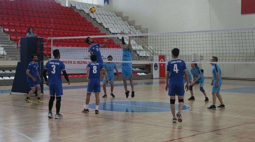 Kyk Voleybol Turnuvası Sona Erdi
