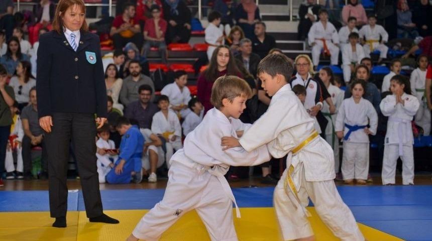 Minik Judocular Maltepe&rsquo;de Buluştu