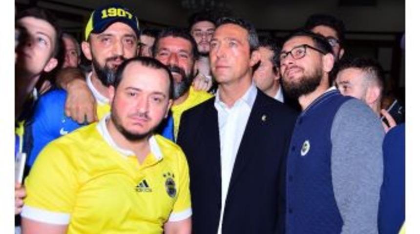 Fenerbah&ccedil;e&rsquo;de Bayramlaşma T&ouml;reni Yapıldı