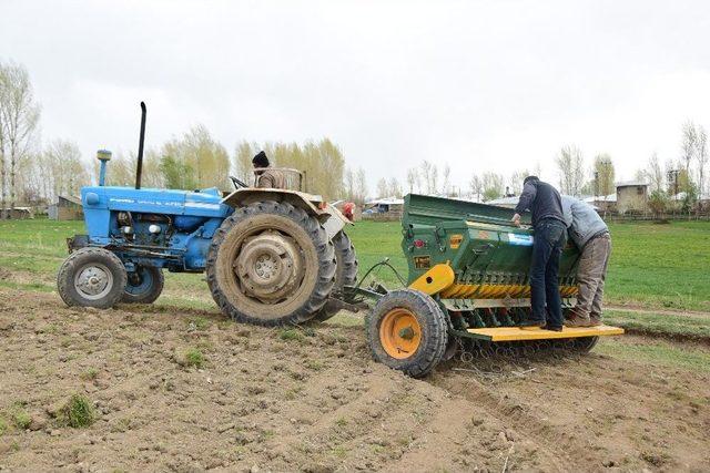 İpekyolu Belediyesinden Çiftçilere Destek 3