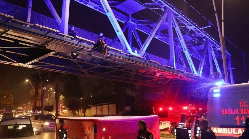 Daha &Ouml;nce De İntihara Kalkışan Şahıs Bu Kez K&ouml;pr&uuml;den Atladı
