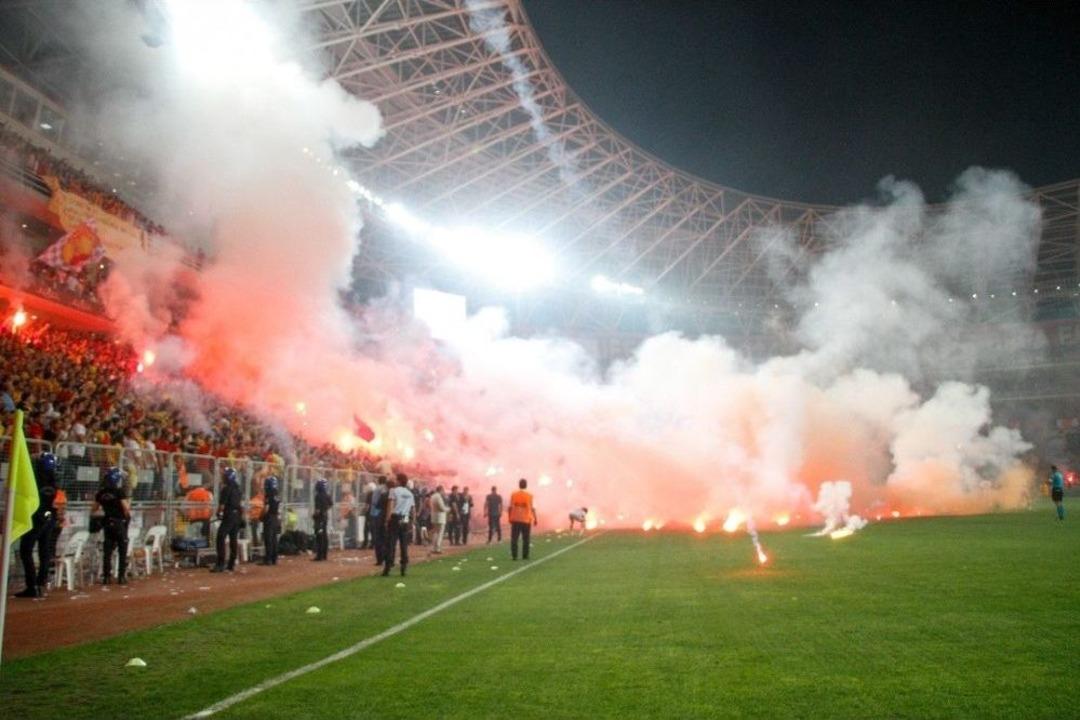 Stadyumlardaki G&uuml;venlik A&ccedil;ıkları