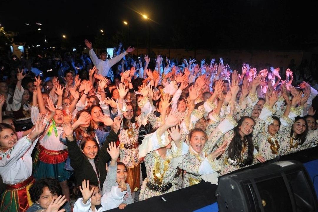 Seferihisar&rsquo;ın Festivaline Muhteşem Gala Gecesi