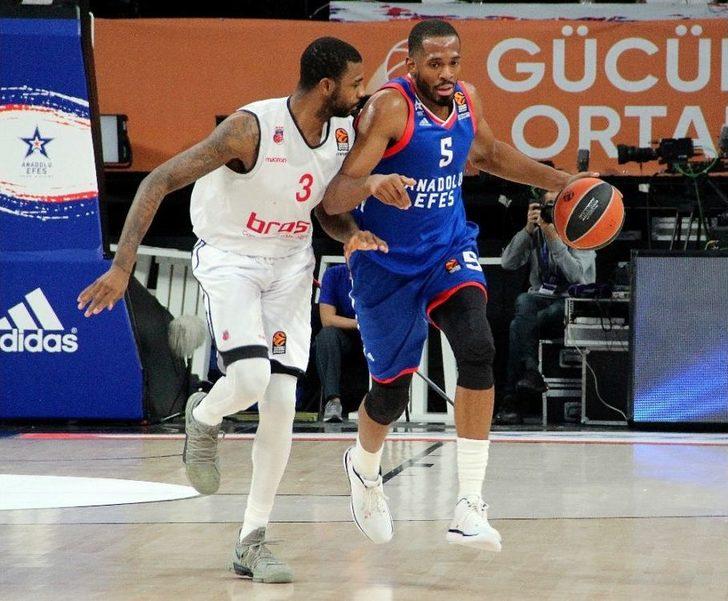 Thy Euroleague: Anadolu Efes: 69 - Brose Baskets Bamberg: 58 G3