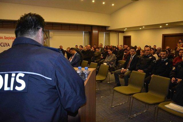 Ortaca’da Uyuşturucuyla Mücadele Semineri