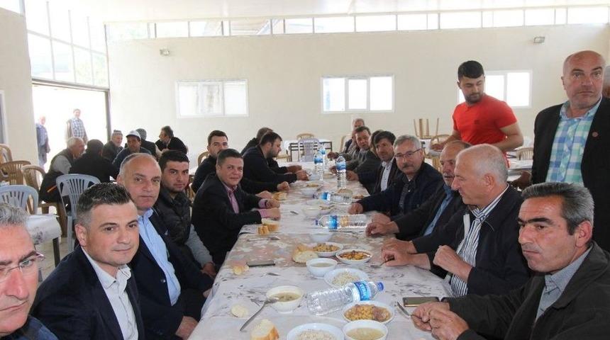 Başkan Yaralı &Ccedil;ullug&ouml;rece&rsquo;de Hayır Yemeğine Katıldı