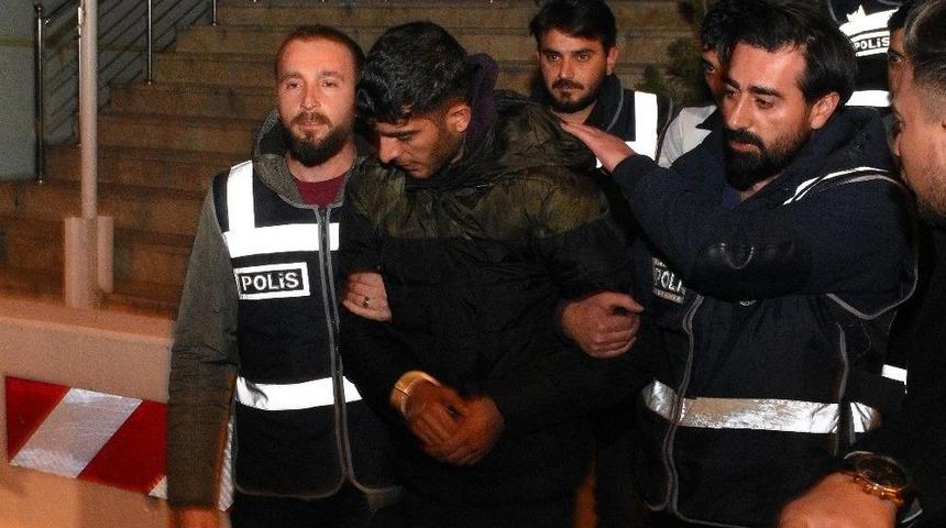 Hırsızı Ziyarete Geldiler, Son Hırsızlıklarını Yaptılar