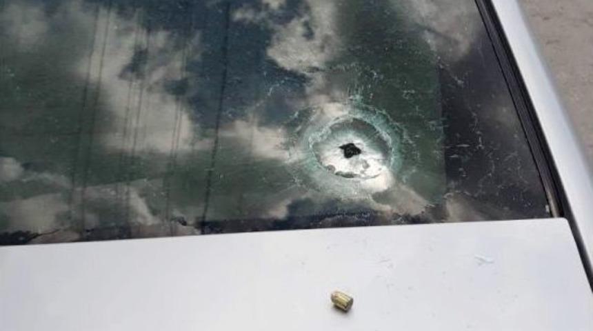 Park Halindeki Otomobillere "yorgun Mermi" İsabet Etti