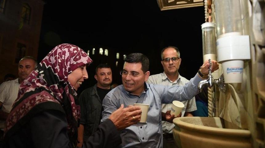 Başkan T&uuml;t&uuml;nc&uuml;, Ramazan&rsquo;da Bin Evi Ziyaret Ederek, Vatandaşlarla Bir Araya Geldi