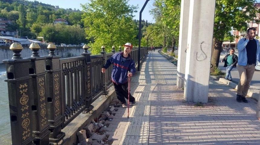 (&ouml;zel) &Uuml;st Ge&ccedil;it Engellilere Ge&ccedil;it Vermiyor