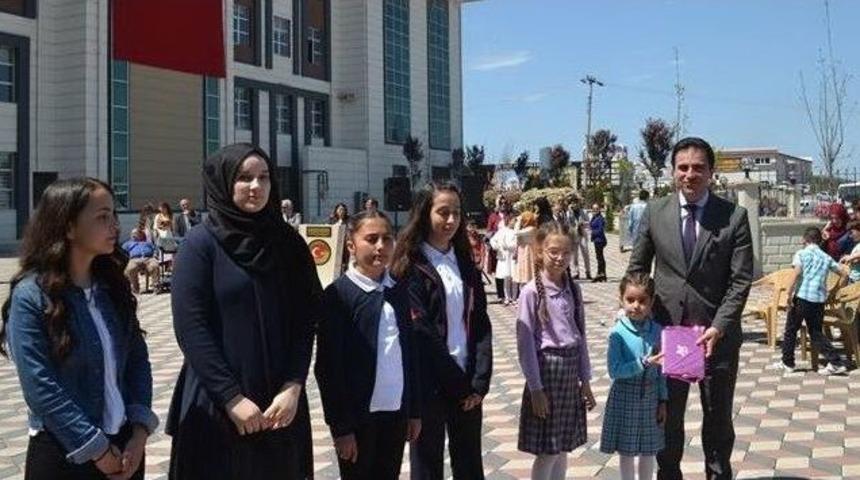 Dereceye Girenlere &Ouml;d&uuml;lleri Verildi