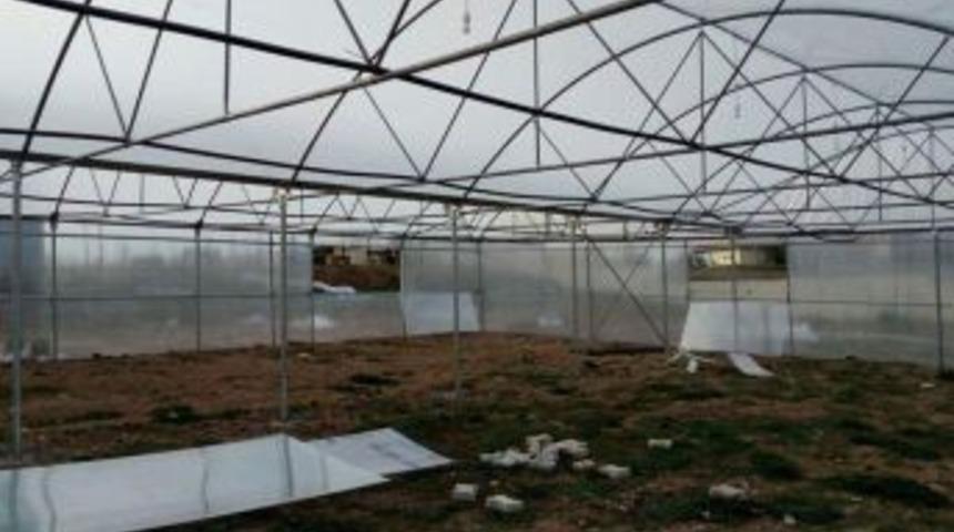 &Ccedil;avdarhisar Tarım Meslek Lisesi Bah&ccedil;esine Modern Sera