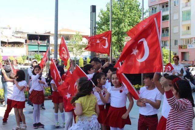 Dünya Çocuklarından Başkan Alıcık’a Ziyaret