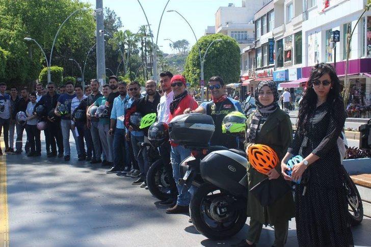 Motosikletçilerden ’kask’ Konvoyu G3