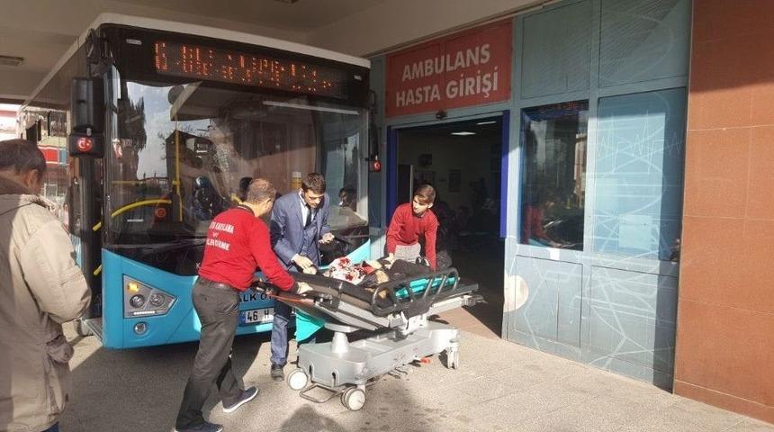 (&ouml;zel Haber) Kahraman Şof&ouml;r, Yolcusunu Acil Servise Yetiştirdi